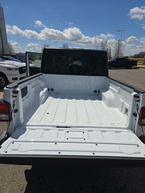 2025 Jeep Gladiator Sport S - Bright White Clearcoat exterior view 9