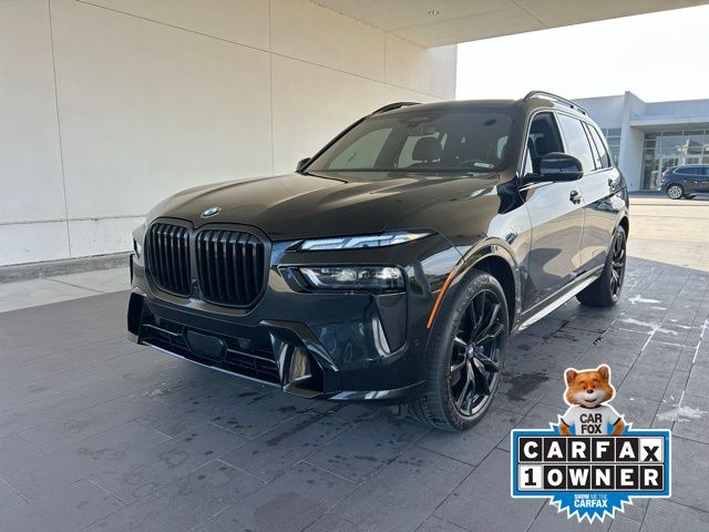 2024 BMW X7 40i's photo
