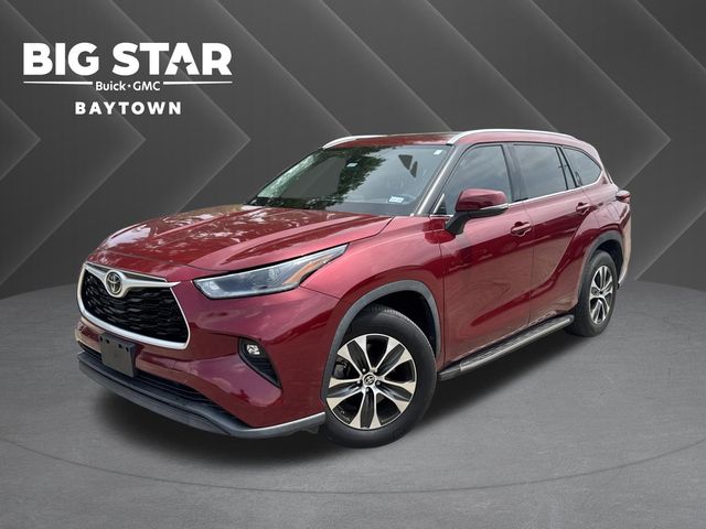 2021 Toyota Highlander XLE Red at Don McGill Toyota