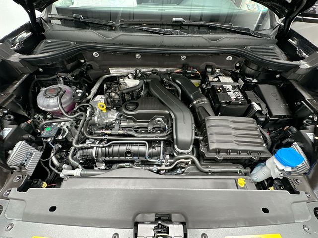 2026 Volkswagen Taos 1.5T SE Black Black at Subaru and VW of Moon Township