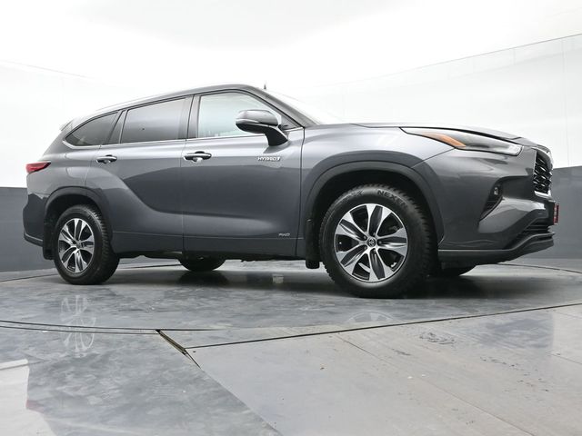 2021 Toyota Highlander Hybrid XLE 38