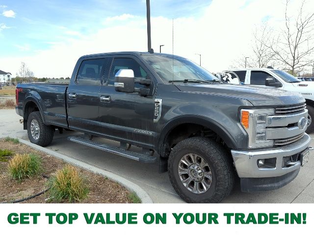 Gray (Magnetic) 2019 Ford F-250 Super Duty Lariat Crew Cab 4WD Pickup Truck Four-Wheel Drive 6-Speed Automatic
