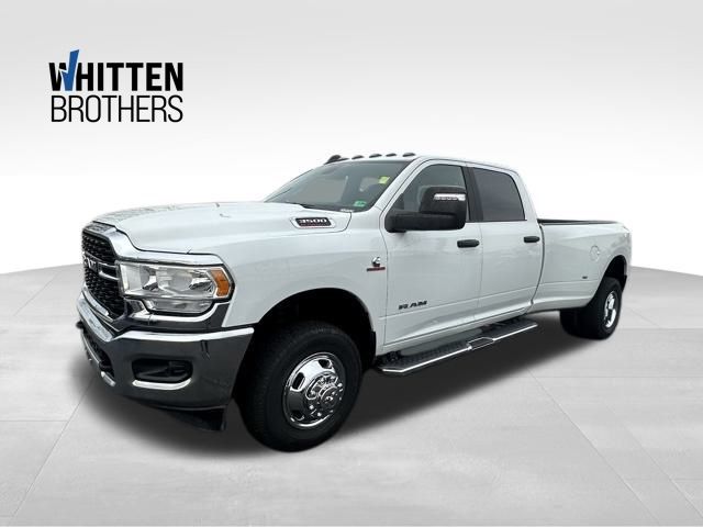 Bright White Clearcoat 2024 RAM 3500 Big Horn Crew Cab LB DRW 4WD Pickup Truck Four-Wheel Drive 6-Speed Automatic