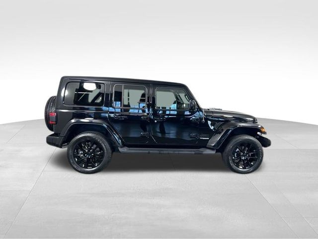 2021 Jeep Wrangler Unlimited Sahara High Altitude 10