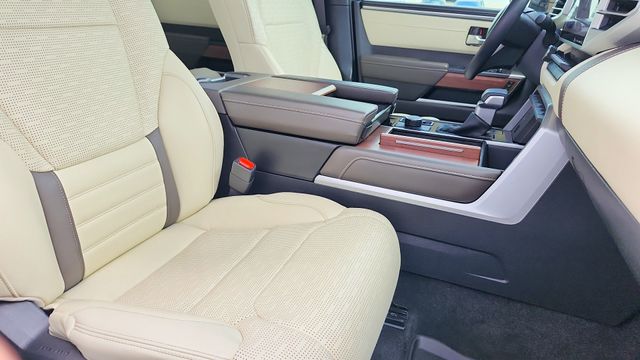 2024 Toyota Tundra 1794 Edition - Photo 37