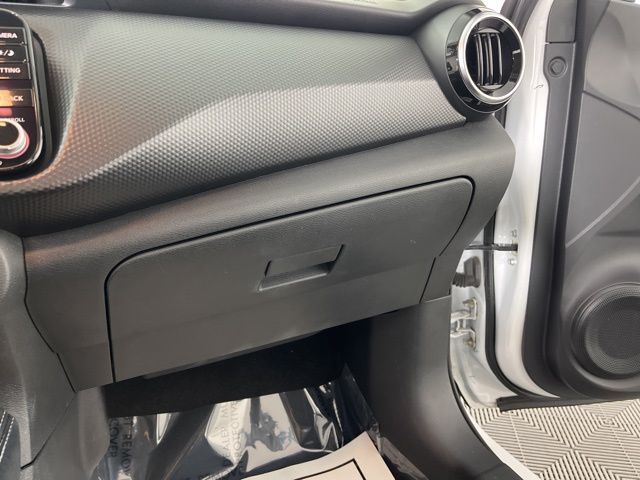 2023 Aspen White Tricoat Nissan Kicks SV FWD SUV