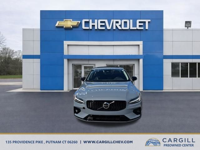 Gray 2024 Volvo S60 B5 Core Dark Theme AWD Sedan All-Wheel Drive Automatic