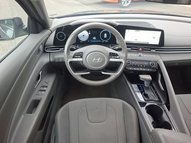 Used 2025 Hyundai Elantra Sedan