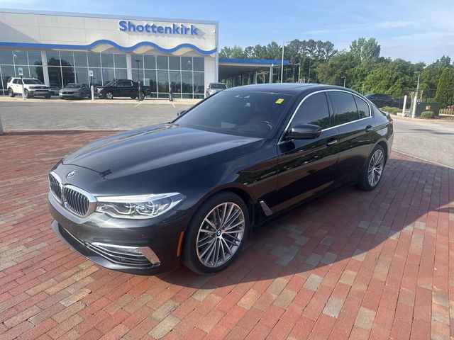 2017 BMW 5 Series 540i xDrive Sedan's photo