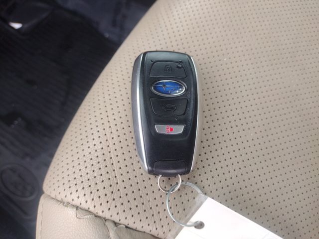 2016 Subaru Outback 3.6R photo