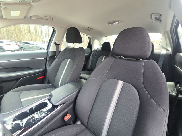 2023 Hyundai Sonata SE:167717A