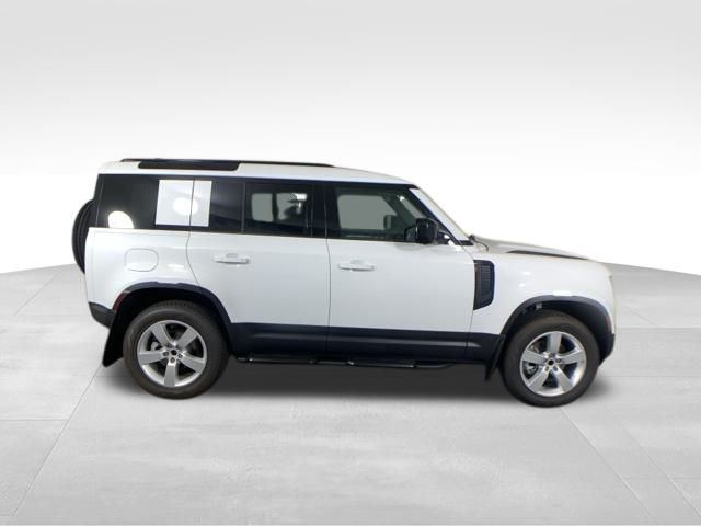 2025 Land Rover Defender 110 S 7