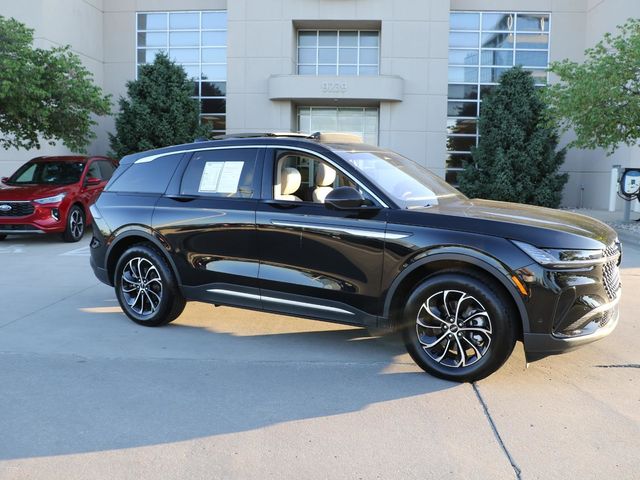 2024 Lincoln Nautilus Premiere AWD's photo