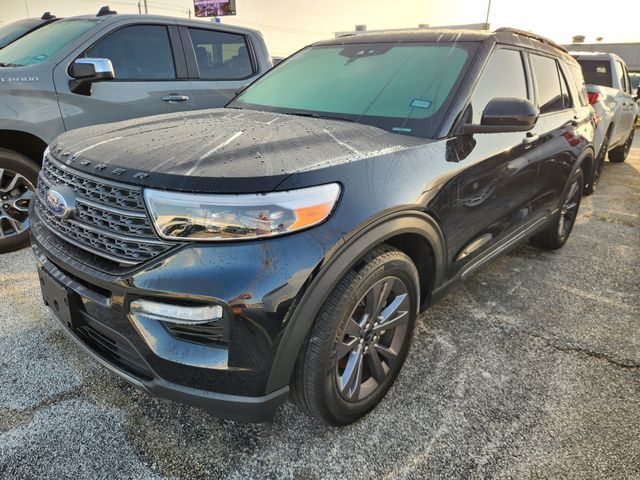 2024 Ford Explorer XLT Black at DeMontrond Ford