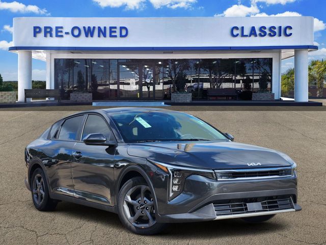 2025 Kia K4 LXS Gray at Shottenkirk Kia Fort Bend
