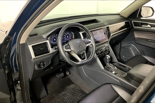 2022 Volkswagen Atlas 3.6L V6 SE w/Technology photo