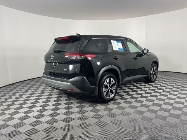 2022 Nissan Rogue SV 10