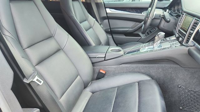 2016 Porsche Panamera