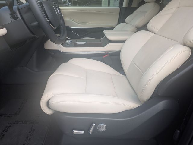 New 2027 Lincoln Navigator SUV