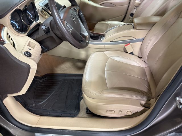 2012 Buick LaCrosse Leather photo