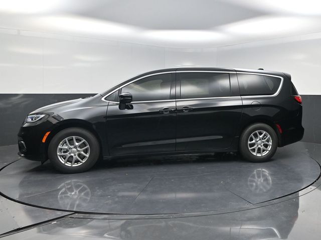 2026 Chrysler Pacifica Select - 4