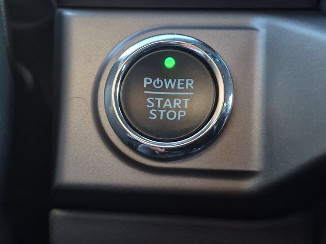 Used 2024 White Ford XLT image 27