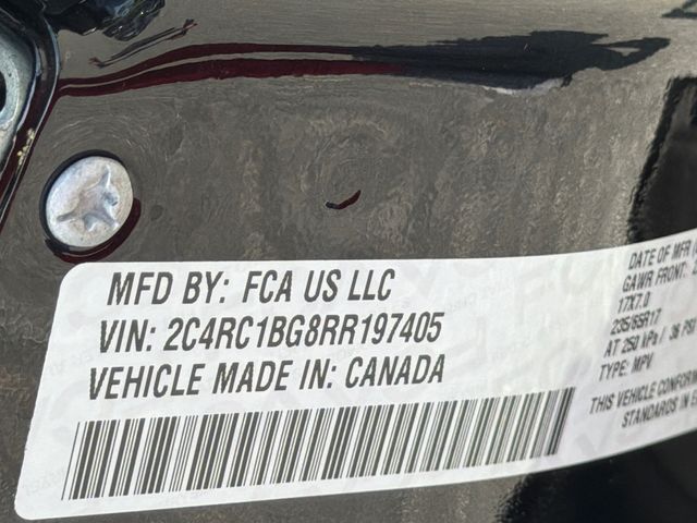 Used 2024 Chrysler Pacifica Van