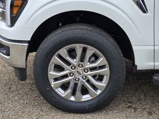 2025 Star White Metallic Tri-Coat Ford F-150 Lariat 4X4 Truck