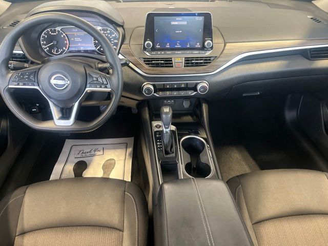 Used 2024 Nissan Altima Sedan