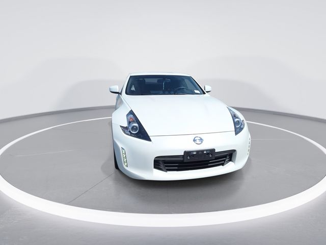 Used 2020 White Nissan Base image 2