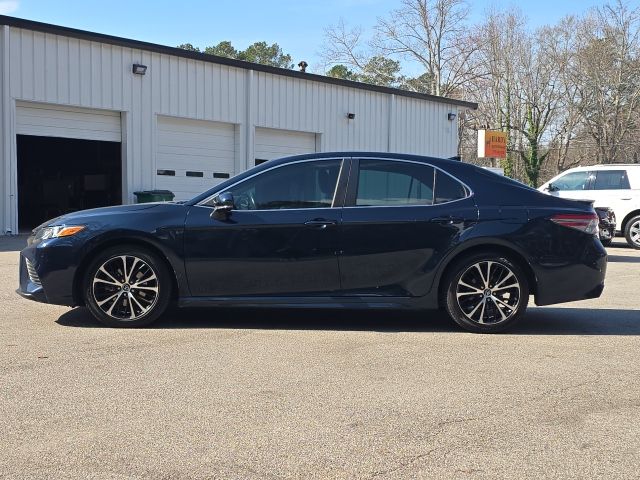 2019 Toyota Camry L:B02043A