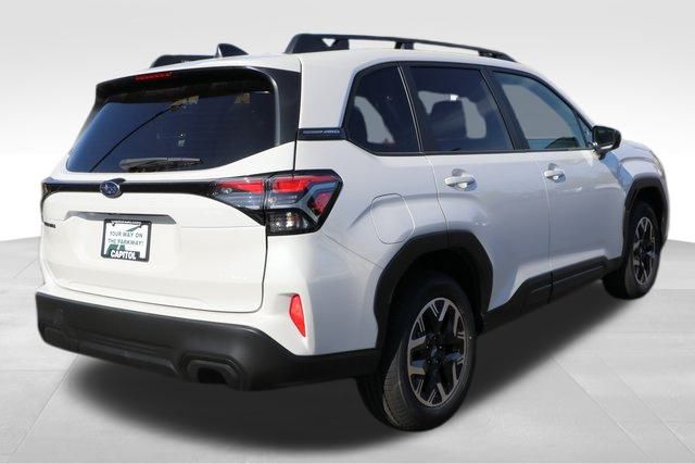 2025 Subaru Forester Premium 17