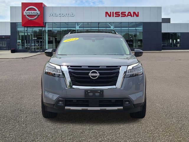 Used 2024 Nissan Pathfinder SUV