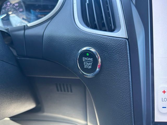 Used 2021 Ford Edge SUV