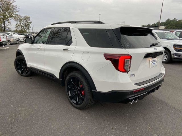 2024 Ford Explorer ST 6