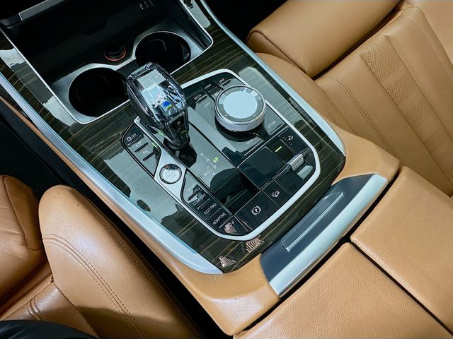 Thumbnail: 2021 BMW X7 - 17