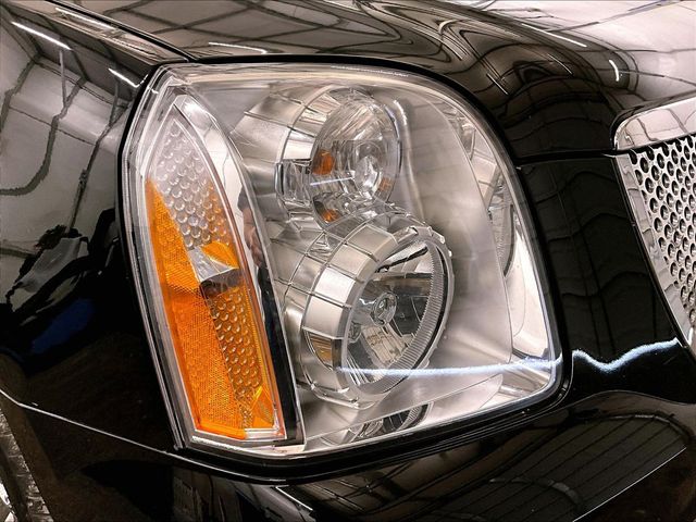 2011 GMC Yukon XL Denali Black at Luther Ford