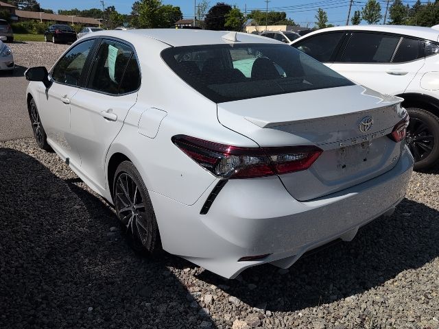 2022 Toyota Camry SE White at Subaru and VW of Moon Township