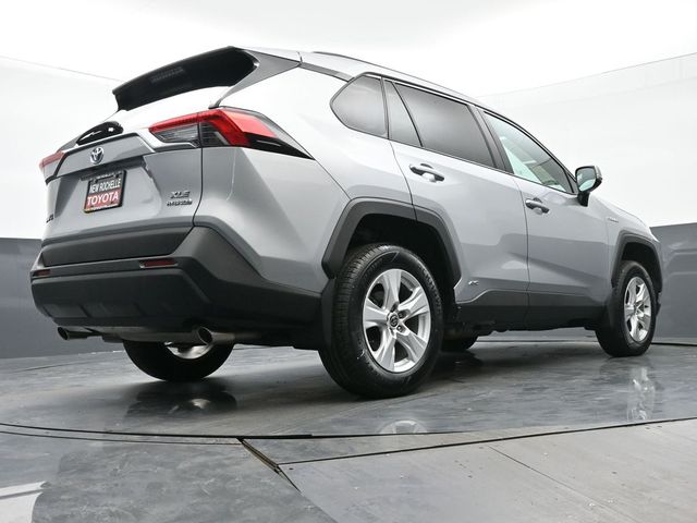 2021 Toyota RAV4 Hybrid XLE 37