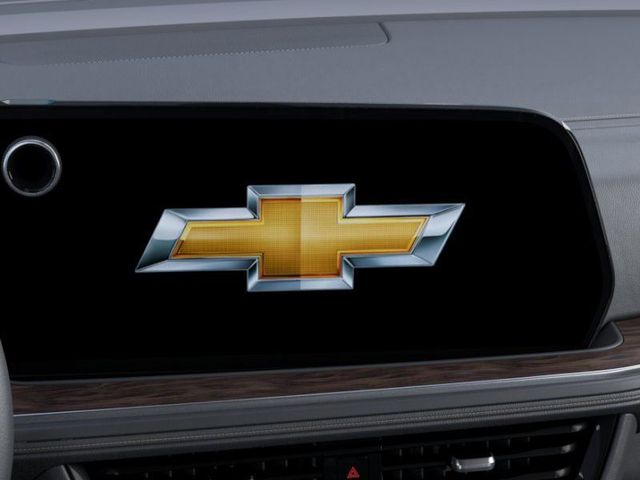 2025 Chevrolet Suburban Premier photo