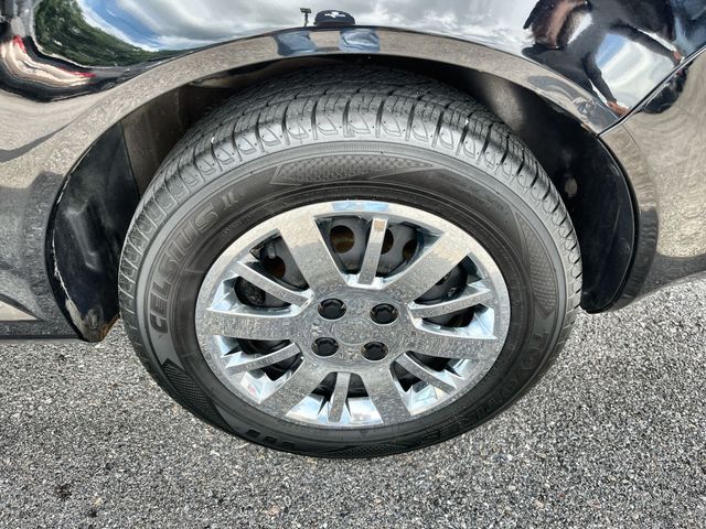 Used 2009 Black Chevrolet LT image 20