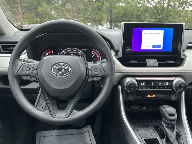 2024 Toyota RAV4 XLE 7