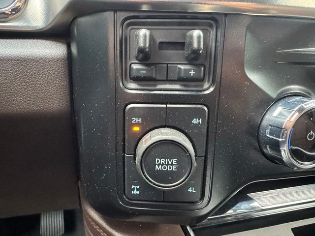 Used 2025 White Ford King Ranch image 29