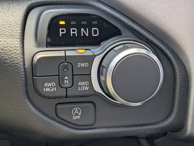 2026 Ram 1500 Express Crew Cab 4x4 5'7" Box