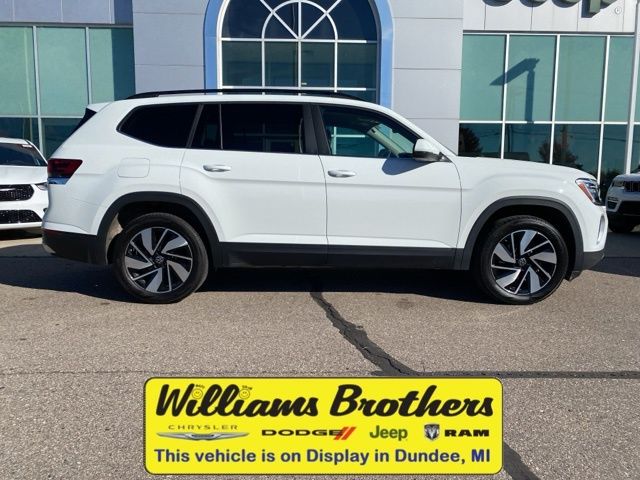 2024 Volkswagen Atlas 2.0T SE w/Technology - Aurora Red Metallic exterior view 4