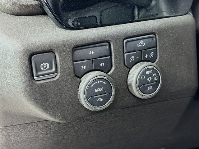 Used 2025 White Chevrolet LT image 10