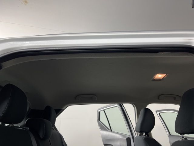 2023 Aspen White Tricoat Nissan Kicks SV FWD SUV