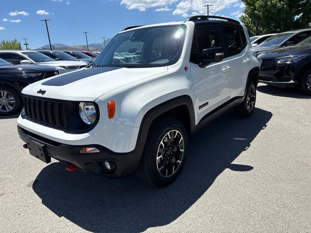 Alpine White Clearcoat 2023 Jeep Renegade SUV / Crossover Four-Wheel Drive 9-Speed Automatic