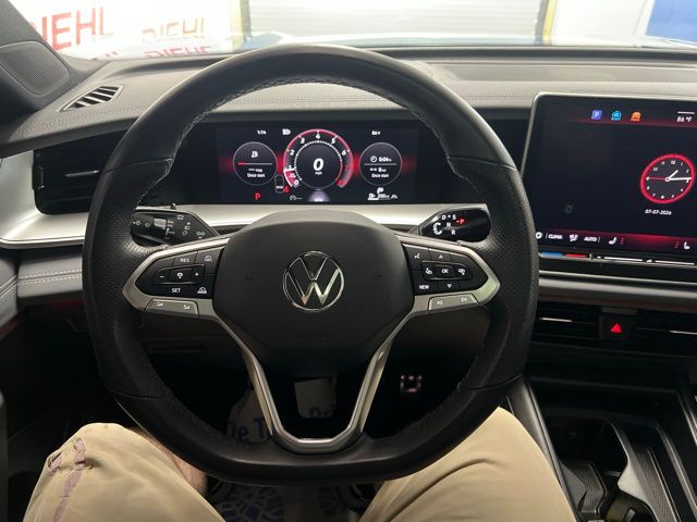 Used 2025 Volkswagen Tiguan SUV