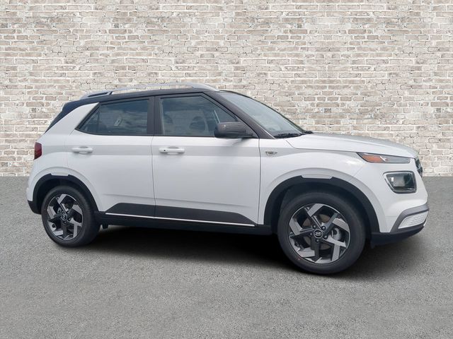 Lunar 2026 Hyundai Venue SUV / Crossover Front-Wheel Drive Continuously Variable Transmission